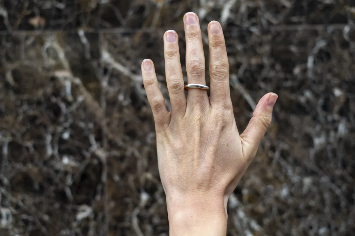 Fluid_Ring_Silver_01_C2A9Chris-King_158.webp