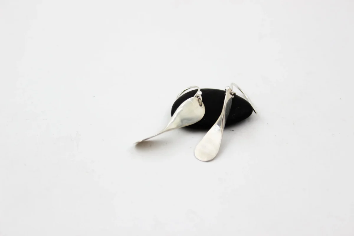 SilverDuckSinglePetalEarrings.webp